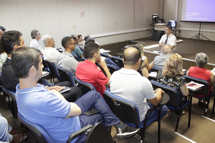 Gerentes do Ipem-MG durante reunião gerencial. Foto: Fernanda Toussaint / Ipem-MG