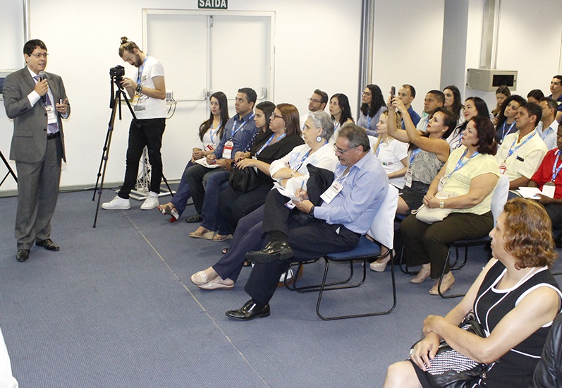 Fernando Sette durante painel na Superminas Food Show. Foto: Lucas Gomes / Ipem-MG Fernando Sette durante painel na Superminas Food Show. Foto: Lucas Gomes / Ipem-MG