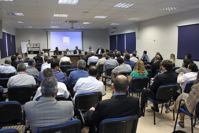 Dirigentes  durante encontro no Ipem-SP. Foto: Divulgação / Ipem-SP