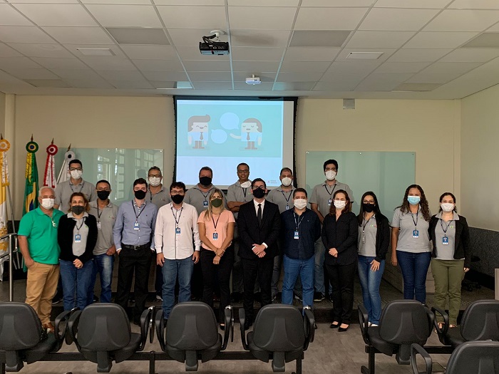 Diretores e gerentes do Instituto durante reunião. Foto: Divulgação / Ipem-MG