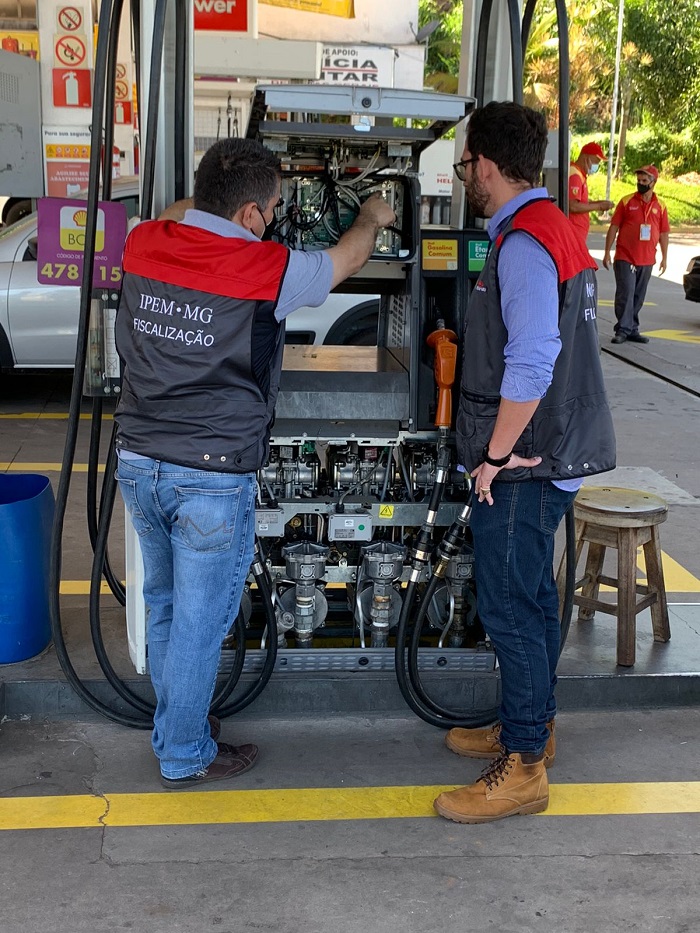Operação acontece em postos da RMBH. Foto: Divulgação / Ipem-MG